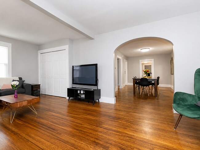 Building Photo - Charming 4BR Bungalow with Finished Basement & Fenced Yard