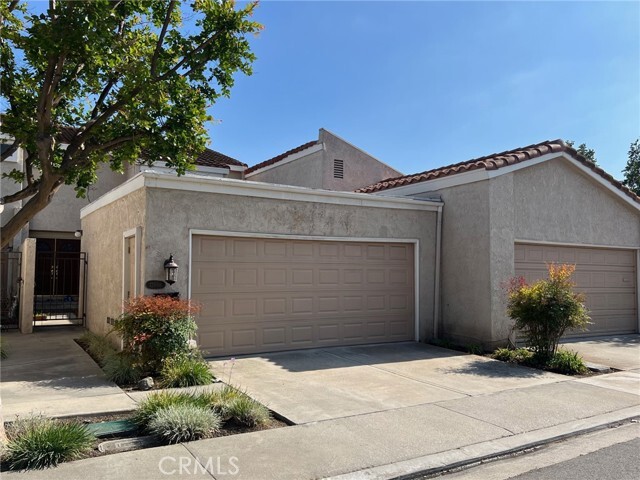 Primary Photo - 12668 Oxford Dr