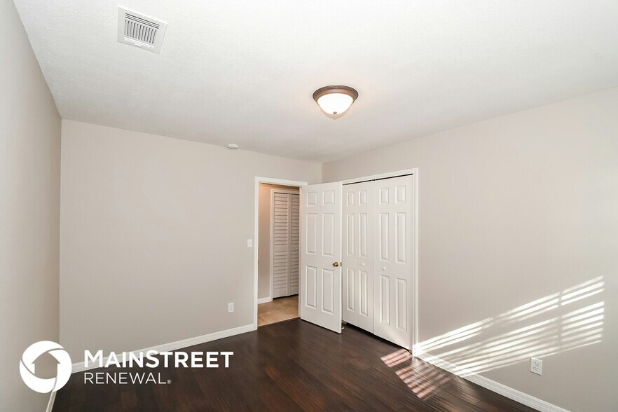 Building Photo - 12459 Sago Ave W