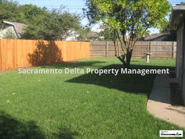 Building Photo - Wonderful 2 Bedroom Home Close to US Davis Med Center