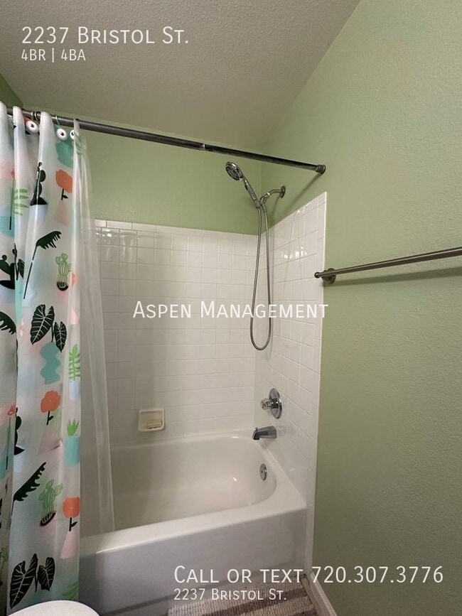 Building Photo - 2237 Bristol St