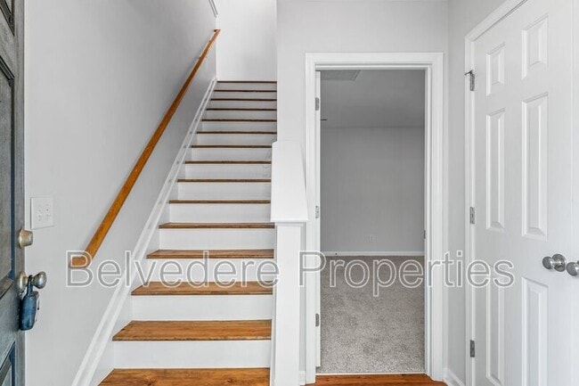 Building Photo - 14 Dunlevy Way