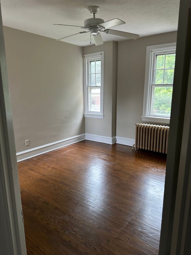 Building Photo - Updated 3 bedroom home in the City with re...