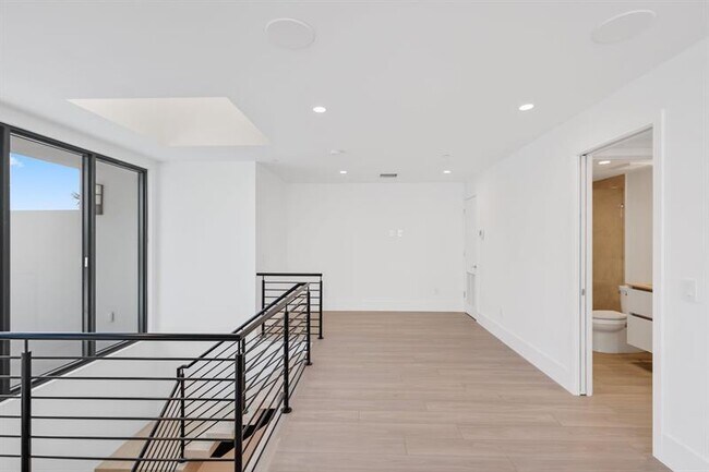 Building Photo - 204 Osceola Park Ln