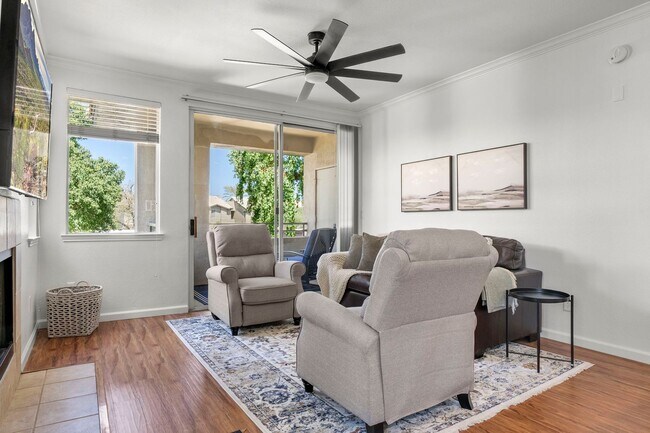 Building Photo - Remodeled one bed one bath Kierland Condo