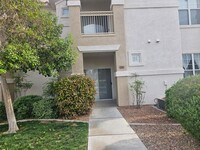 Building Photo - 2 Bedroom Townhome for Rent