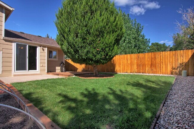 Building Photo - Charming Colorado Springs Rental in Top Ra...