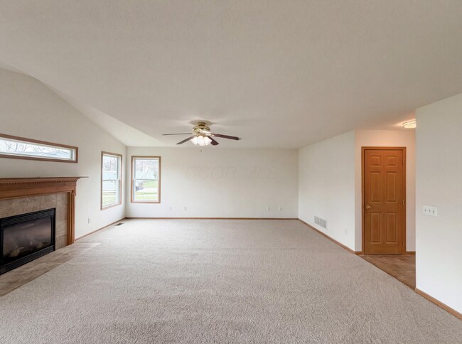 Building Photo - 1000 Hidden Cove Way