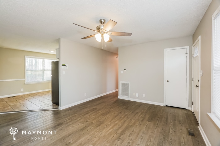 Building Photo - 2092 Sanders Rd