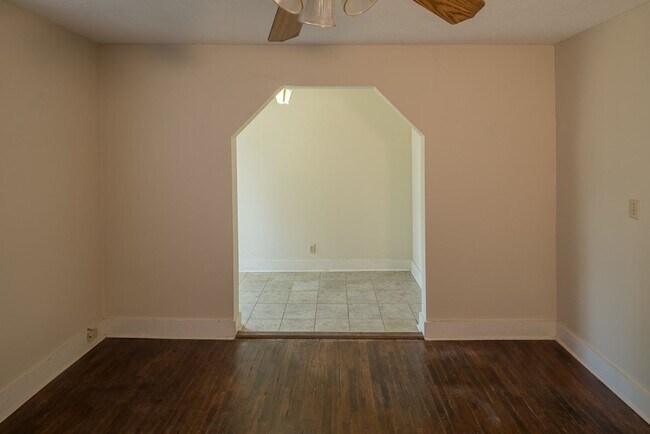 Building Photo - 110 Colonel Muldrow Ave