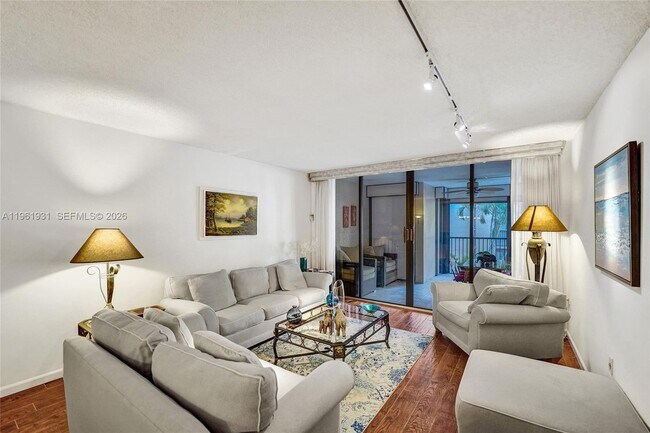 Building Photo - 2814 N 46th Ave