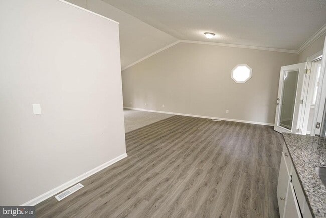 Building Photo - 28975 Aleine Ave