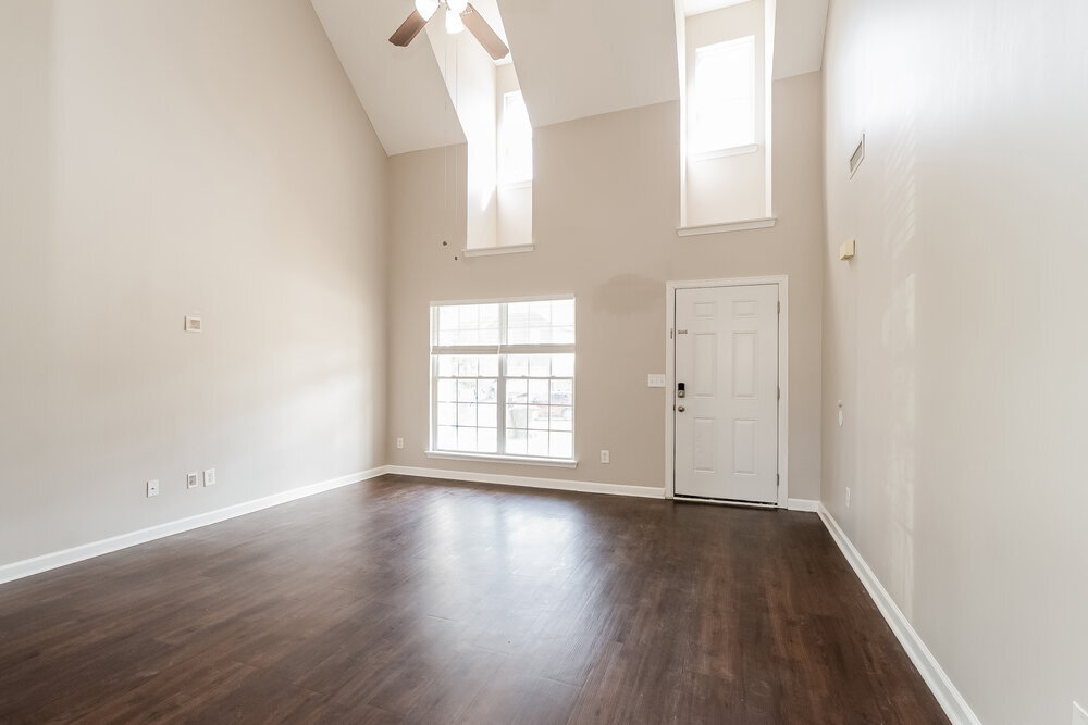 Building Photo - 1025 Lakewalk Dr