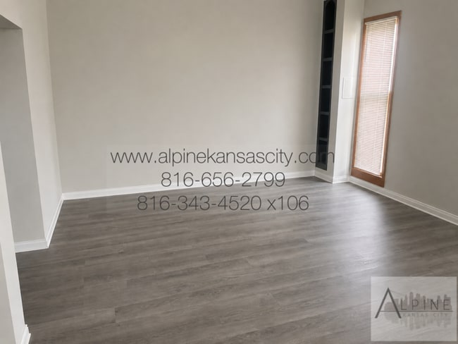 Building Photo - Beautiful California Split in Platte County