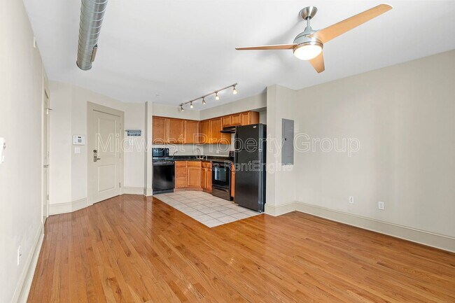Building Photo - 4244 Chouteau Ave