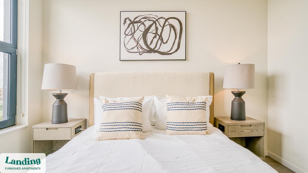 Building Photo - 2480-2522-2522 N Milwaukee Ave