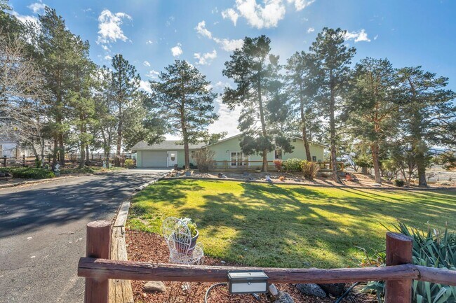 Building Photo - Single Story Home Located on a Ranch