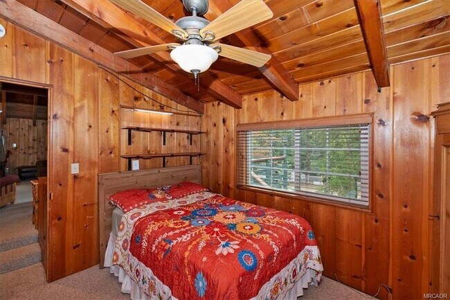 Building Photo - 295 Sunset Dr