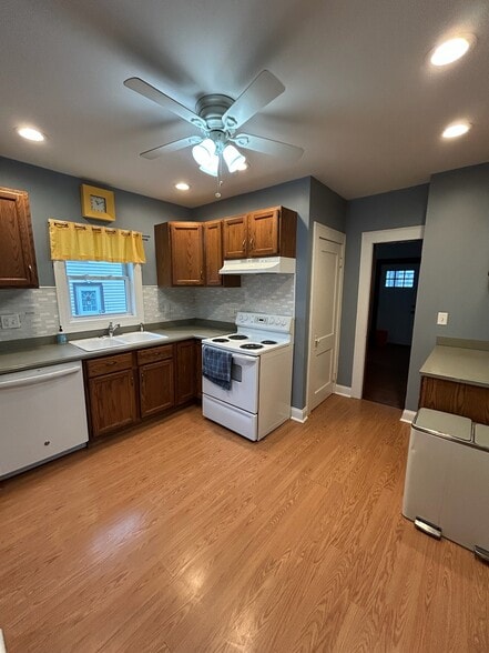 Building Photo - 415 Whittier Ave