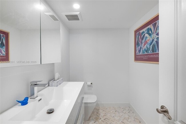 Building Photo - 4000 Towerside Terrace