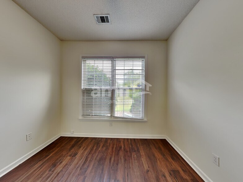 Building Photo - 7 Teton Ct