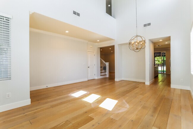 Building Photo - 7808 Abbington Way