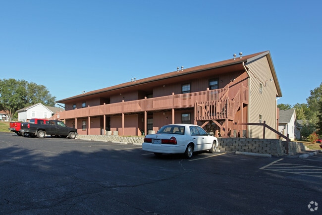 Building Photo - Tall Oaks Apartments