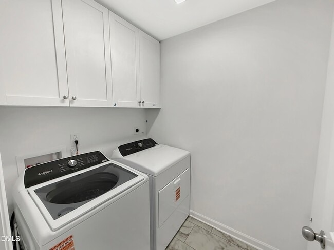 Building Photo - 135 Siebold St