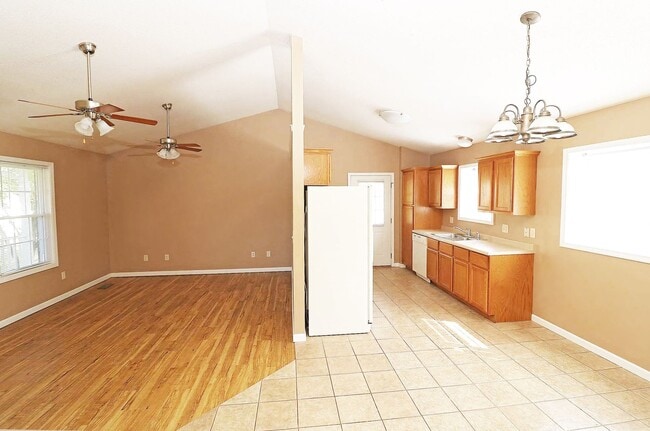 Building Photo - House In Cape Girardeau