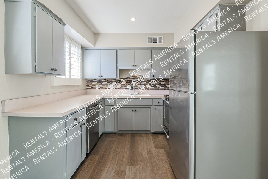 Building Photo - 4132 E Calle Redonda