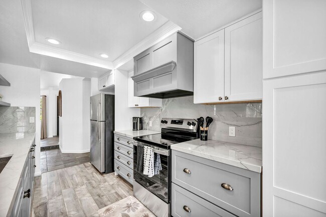 Building Photo - TAHOE-STYLE COUNTRY RETREAT | FULLY FURNISHED SINGLE-LEVEL HOME ON ACREAGE WITH 3-CAR GARAGE