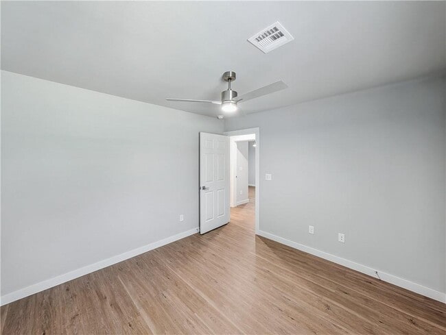 Building Photo - 6406 NW Kathleen St