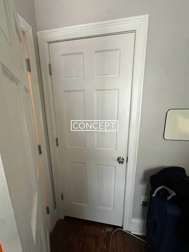 Building Photo - 14 Sewall St