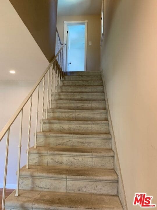 Building Photo - 1207 S Ogden Dr