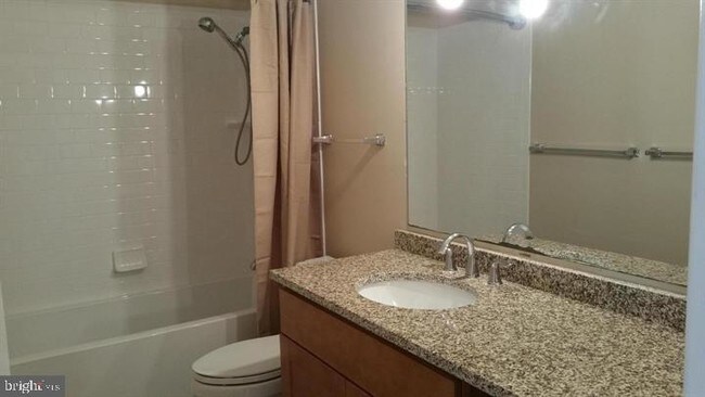 Building Photo - 123 W Barre St