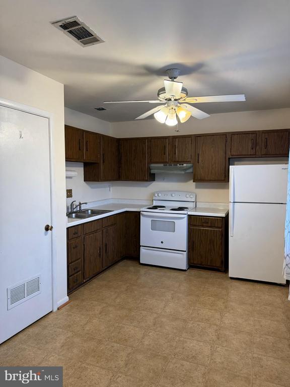 Building Photo - 238 Cameron St