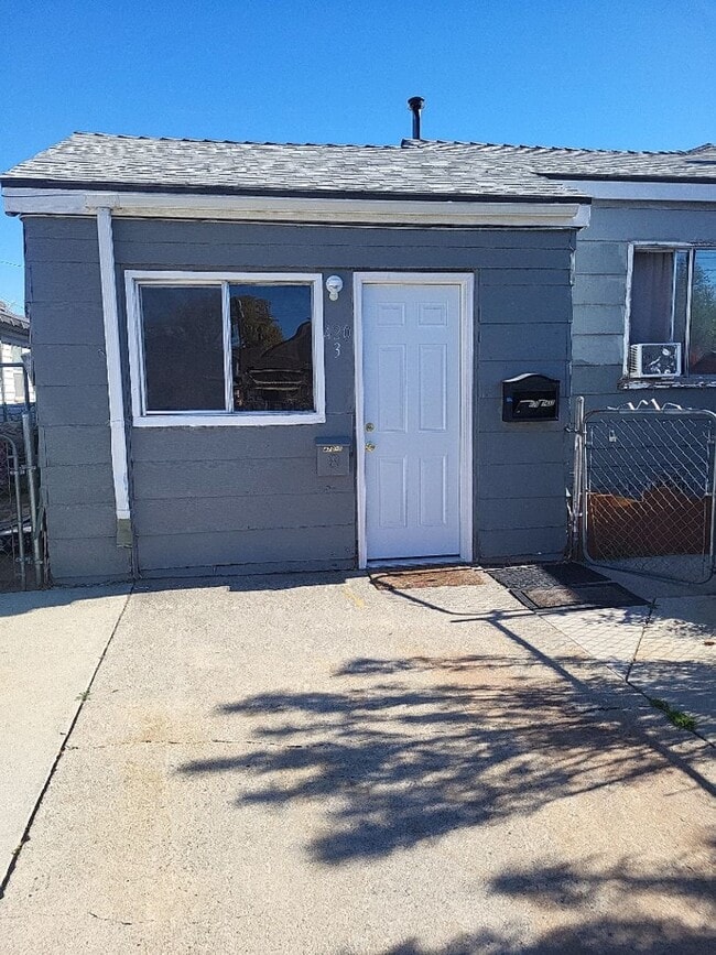 Building Photo - 420 14th St