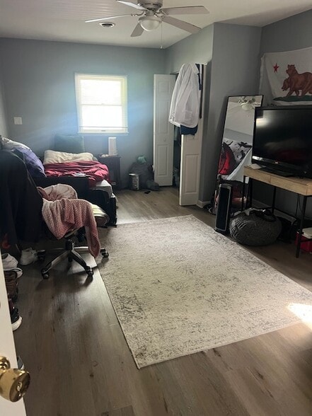 Building Photo - 1005 E Park St