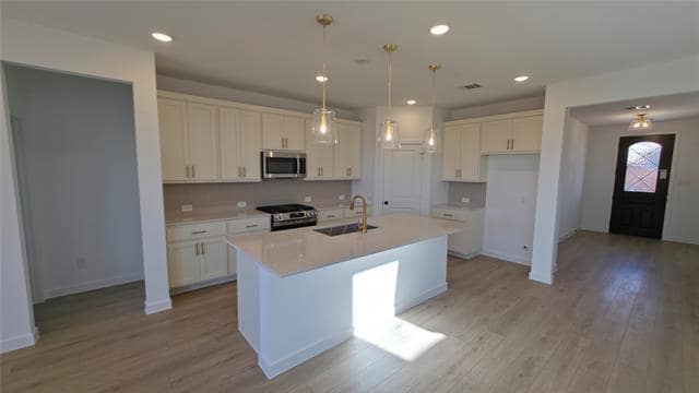 Building Photo - 1218 Watercrest St