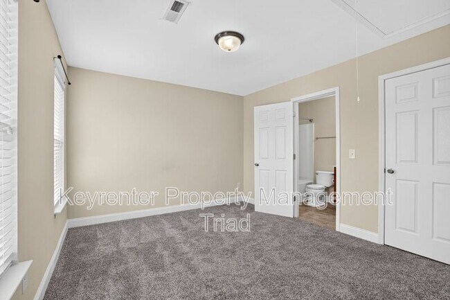 Building Photo - 3779 Shadow Ridge Dr