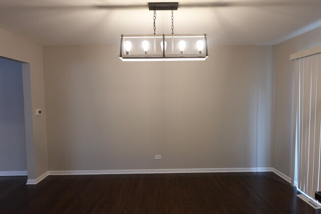 Building Photo - 1420 Shermer Rd