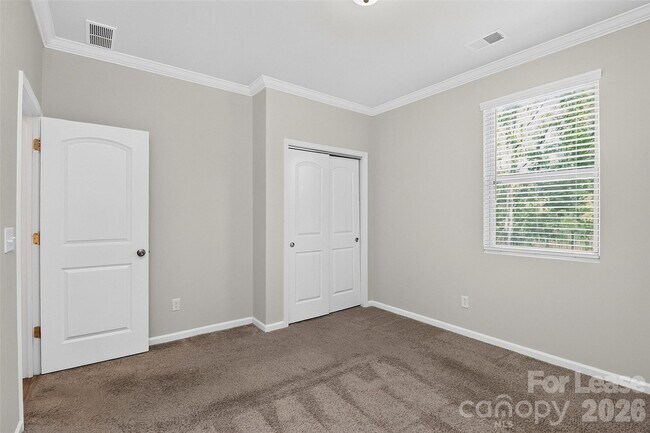 Building Photo - 17401 Carolina Hickory Dr