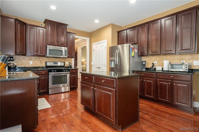 Building Photo - 5024 Woodway Ct