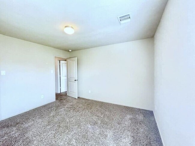 Building Photo - 20431 Sweet Louetta Ln