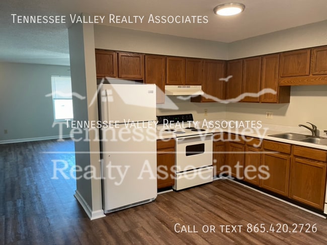 Building Photo - 800 Kirk Ave