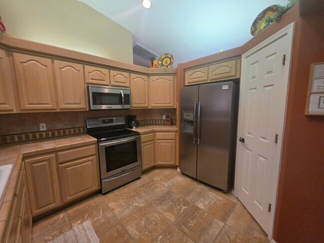 Building Photo - 2325 Palo Verde Blvd N