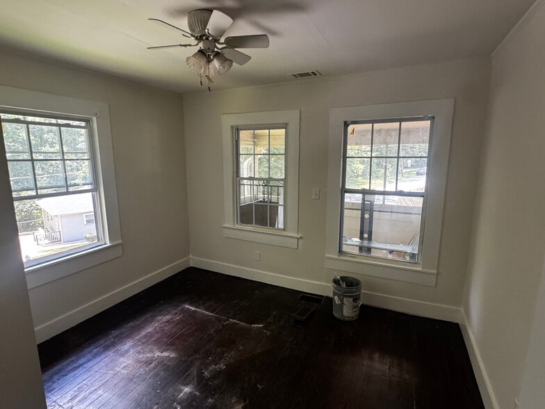 Building Photo - Room in Duplex on Bolton Rd NW