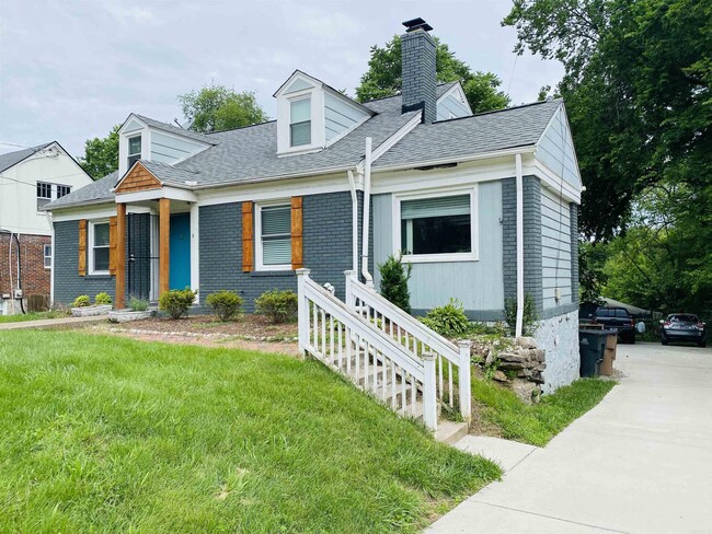 Primary Photo - 1305 Stratford Ave