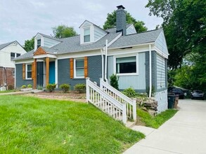 Building Photo - 1305 Stratford Ave