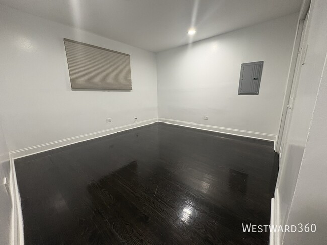 Building Photo - Luxury 2BR Apt in Calumet City – High-End ...